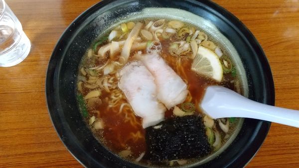 「らーめん醤油並700円」@十八番の写真