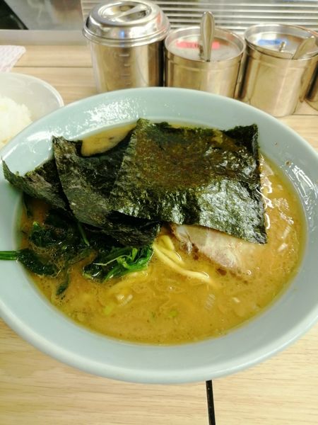 「ラーメン並カタメ、ライス」@らすた 代々木支店の写真