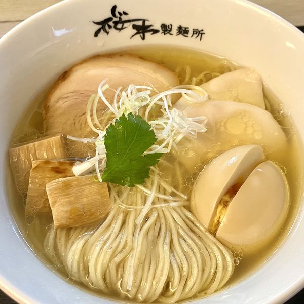 「味玉中華そば 塩＋缶ビール」@中華そば 桜木製麺所の写真