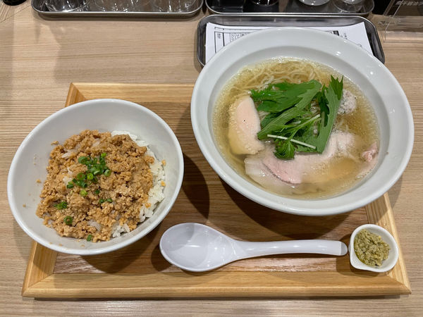 「貝出汁塩ラーメン」@ラーメン普通の写真