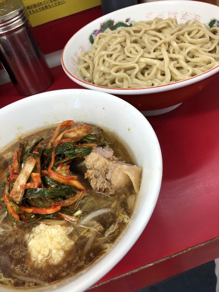 「小つけ麺（ヤサイ少なめニンニク）+九条ネギキムチTP」@ラーメン二郎 湘南藤沢店の写真