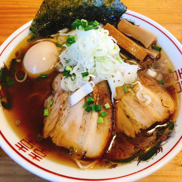 「秋刀魚煮干の中華そば（醤油）780円」@つけ麺 弥七の写真
