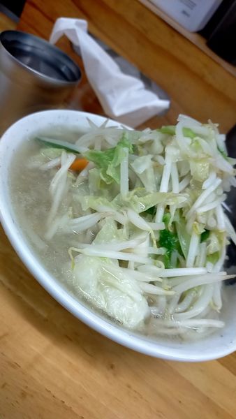 「たんたん　餃子（5個）セット1100円」@タンメンしゃきしゃき 新橋店の写真