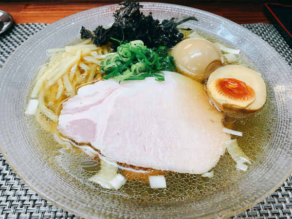 「冷製煮干し鰮 淡口醤油」@麺や 睡蓮の写真