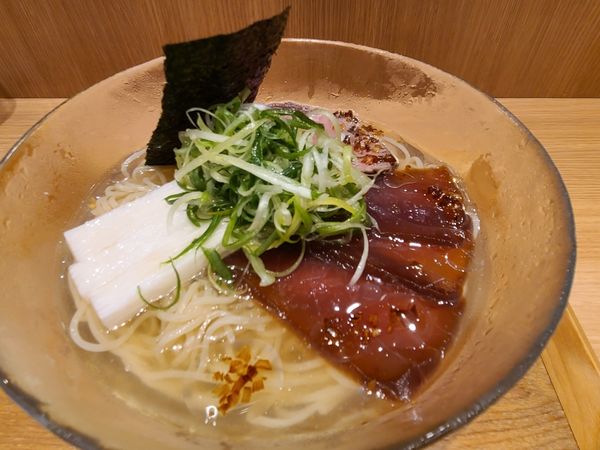 「冷やし鮪塩」@ラーメン 巌哲の写真
