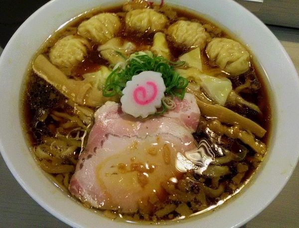 「わんたんそば」@横浜中華そば 維新商店の写真