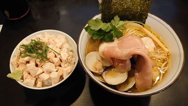「蛤そば 980円 + 鶏飯 380円」@中華そば 四つ葉の写真