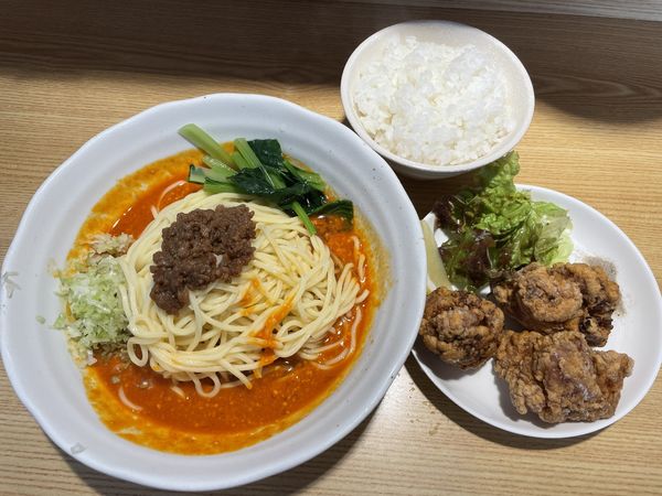 「ジャージャー麺(冷製)950円＋ミニ唐揚げ350円」@謹製担々麺 うさぎの写真