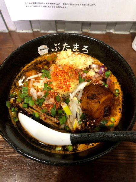 「辛味噌ラーメン　850円」@らーめんぶたまろの写真