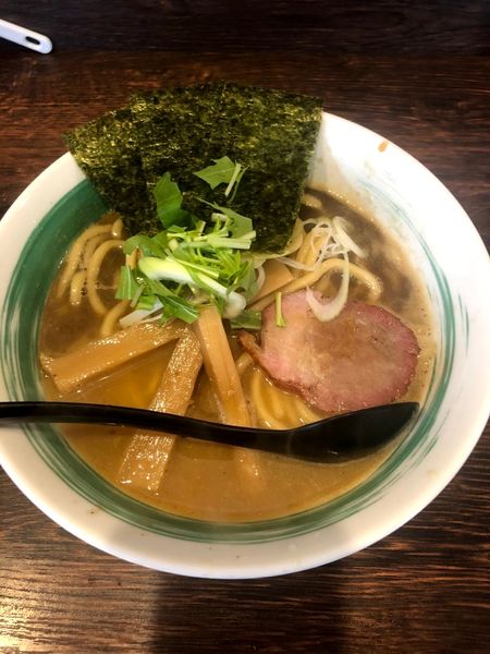 「ラーメン　850円」@自家製麺 麺屋 利八の写真