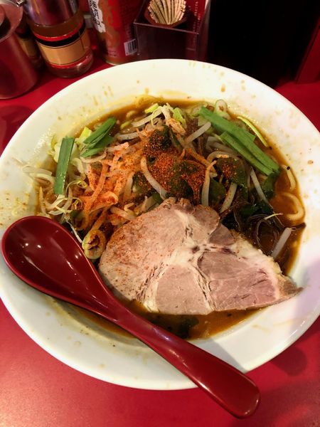 「辛味噌ラーメン（限定）　850円」@横浜家系ラーメン 山崎家 白楽店の写真