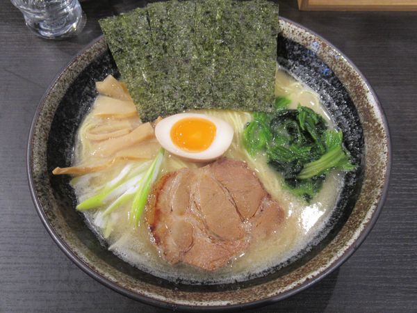 「豚骨塩ラーメン(680円)」@豚骨ラーメン 力!の写真