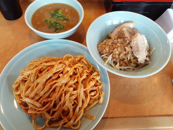 「だんだん辛くなるつけ麺、味噌味」@立川マシマシ ロイヤルスープの写真
