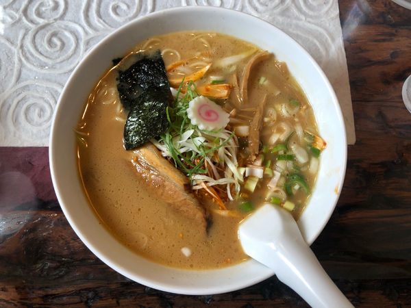 「バカうまラーメン（中）＋ピリ辛ネギ」@自然派ラーメン 花の季の写真