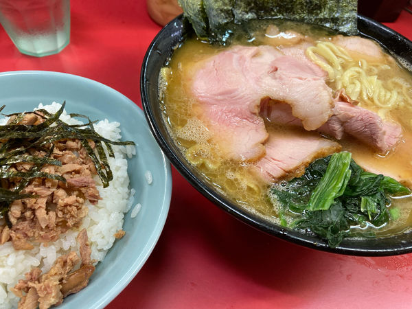 「チャーシューメン＋ライス（まぶしご飯）」@ラーメン杉田家の写真