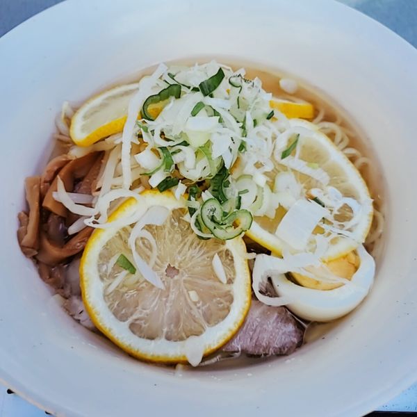 「冷やし塩レモンラーメン」@星川製麺 彩の写真