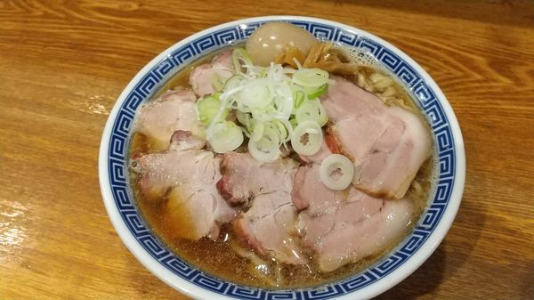 「味玉焼豚煮干し中華そば大盛り（1270円）」@神保町 可以の写真