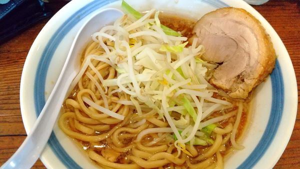 「らーめん小730円野菜少なめ」@ラーメン豚力の写真