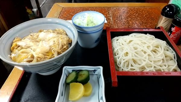 「もりそば（Ｃセット 親子丼とのセットで１，０５０円）」@松登久 本店の写真