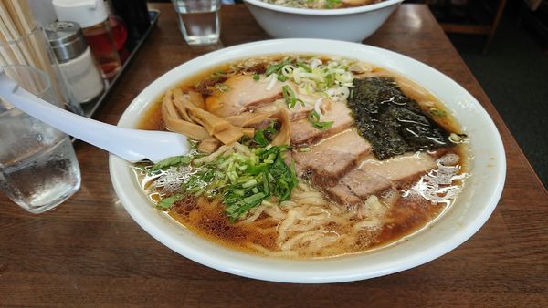 「チャーシューワンタンメン・大盛」@三憩園の写真