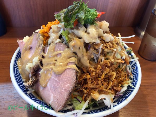 「限定　冷し中華(1000円)全マシ」@びんびん豚 坂戸店の写真