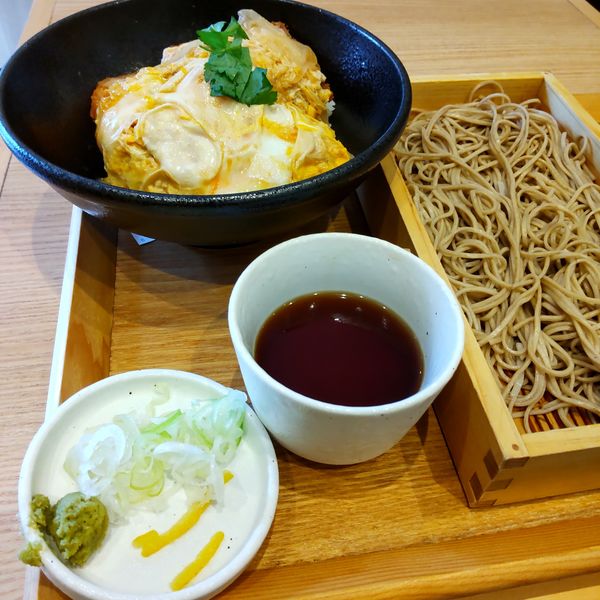「厚みかつ丼とそば（￥890）」@中村麺兵衛 渋谷店の写真