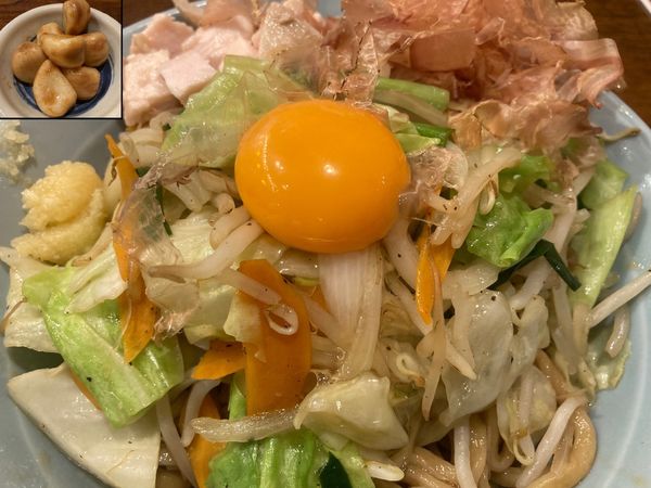 「男前汁なし＋ごろっとニンニク」@自家製麺 酉 secondの写真