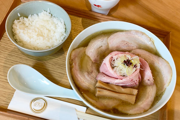 「月光肉そば & 白飯小」@自家製麺と定食 弦乃月の写真