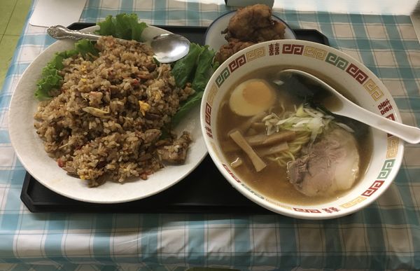 「半ﾗｰﾒﾝ･ﾁｬｰﾊﾝｾｯﾄ(650¥)」@香娘めんの写真