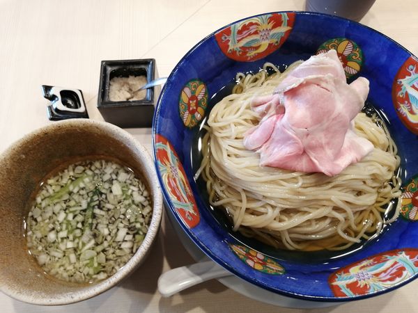 「昆布水つけ麺　300グラム　900円」@つけめん金龍の写真