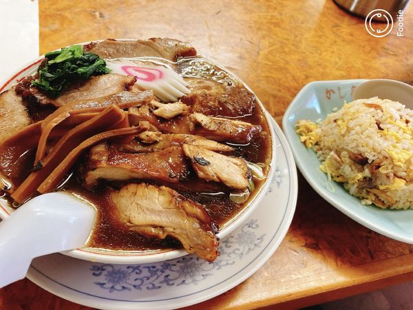 「生姜醤油チャーシュー麺＋半チャーハン」@かし亀の写真