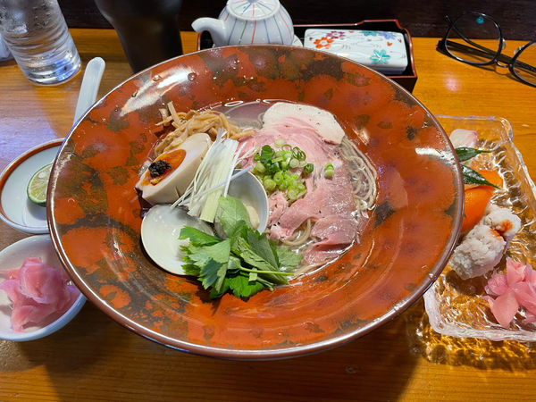 「冷し蛤らぁめん、寿司セット1300円」@寿司・割烹 のはらの写真