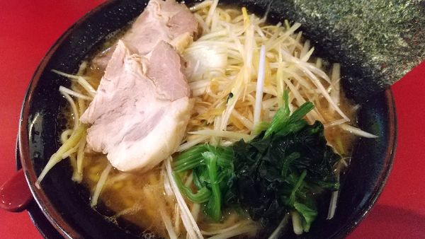 「ネギらーめん850円」@横浜家系ラーメン 山崎家 白楽店の写真