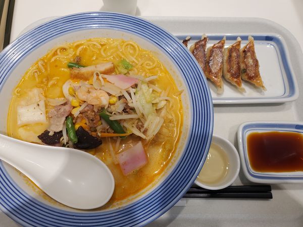 「ピリカラちゃんぽん700円」@リンガーハット京急上大岡店の写真