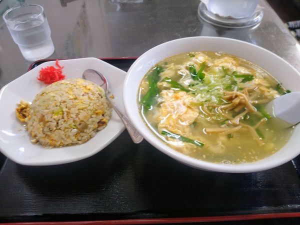 「ニラ玉塩らーめん (半チャーハンセット) 950円」@麺屋 大和の写真