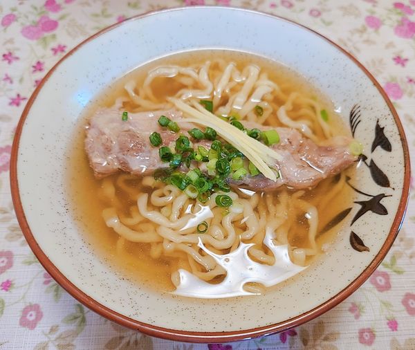 「なんこつそば(小)ちぢれ麺」@にいまそばの写真