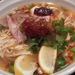 ベトナム風ラーメン