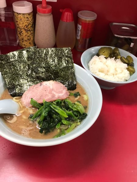 「ラーメン　並」@横浜家系ラーメン 武蔵家 千歳烏山店の写真