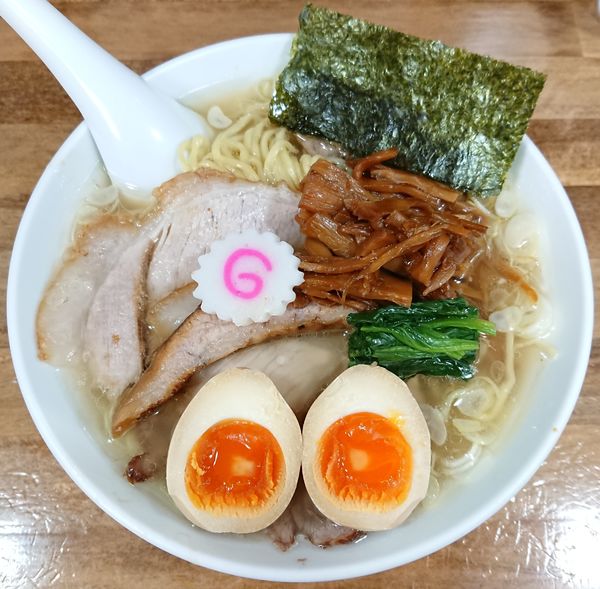 「しおラーメン＋味玉」@オランダ軒の写真