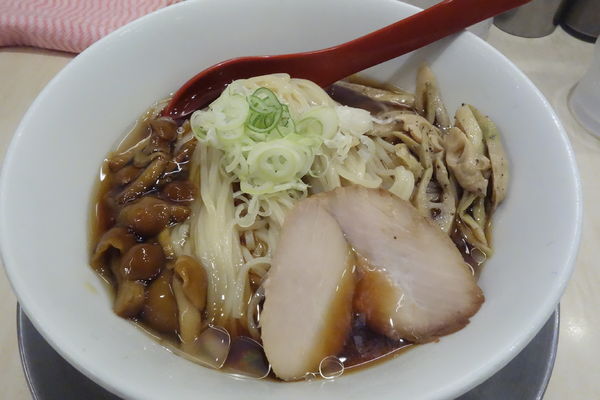 「冷やがけ中華そば (醤油)＋本日のご飯(キーマカレー)」@食堂 七彩の写真