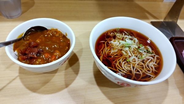 「カレーセット」@いろり庵きらく 柏3・4番線ホーム店の写真
