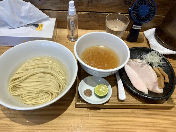 「塩つけ麺200g(あさり油)＋藻塩&すだち」@麺屋鈴春の写真