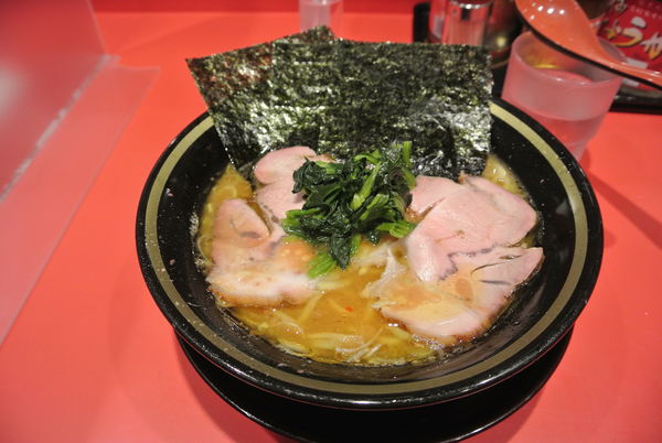 「ラーメン750円硬め」@環2家 蒲田店の写真