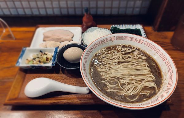 「茸（￥950）＋玉葱（￥50）＋煮卵（￥100）」@炭火焼濃厚中華そば 倫道の写真