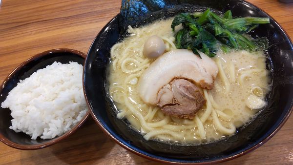 「毎月11日は、家系塩ラーメン550円」@横浜家系ラーメン 野田家の写真