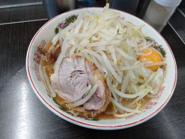 「小+生卵」@ラーメン二郎 川越店の写真