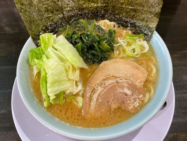 「家系正油ラーメン 750円 ※普通/やわらかめ/多め」@横浜家系ラーメン 盛力家の写真