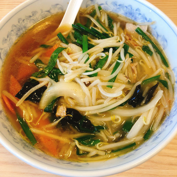 「もやしラーメン（0.5玉）540円」@ぎょうざの満洲 おおたモール店の写真