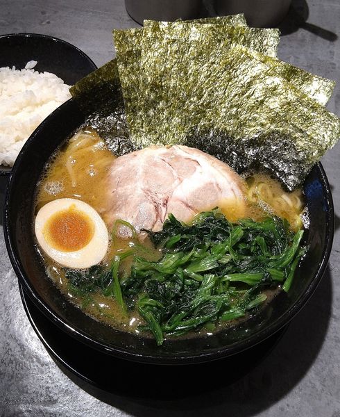 「桜家ラーメン 850円」@家系ラーメン 桜家の写真