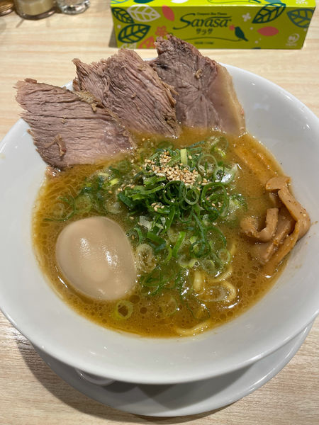 「えいちつー麺」@麺や えいちつーの写真